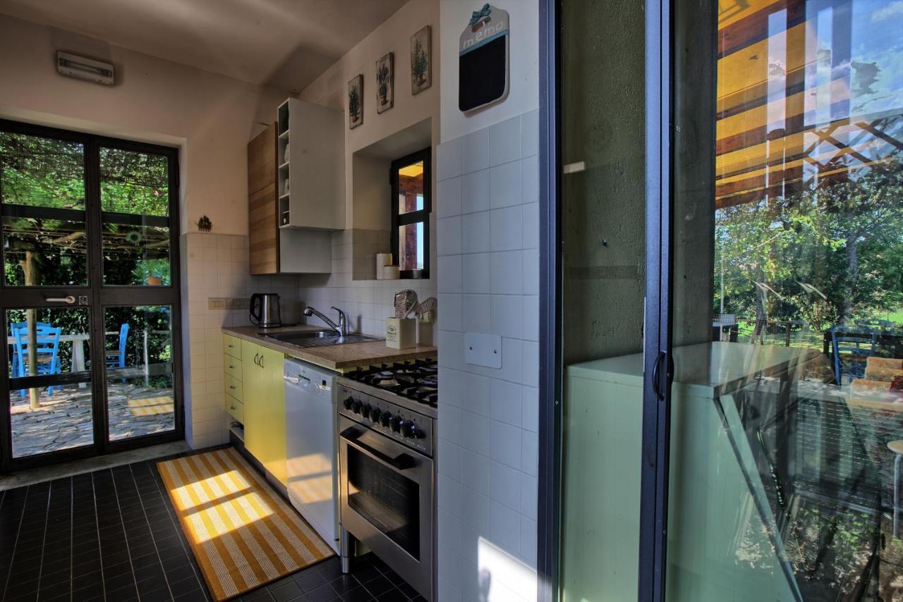 Grande Villa Storica Per Vacanze Con Giardino Privato E Piscina Ostra エクステリア 写真
