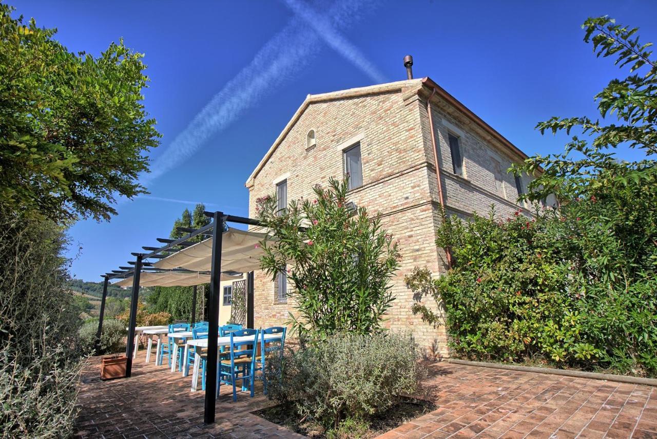 Grande Villa Storica Per Vacanze Con Giardino Privato E Piscina Ostra エクステリア 写真