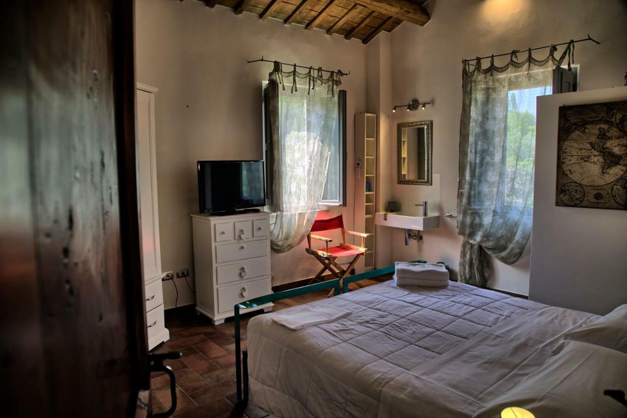 Grande Villa Storica Per Vacanze Con Giardino Privato E Piscina Ostra エクステリア 写真