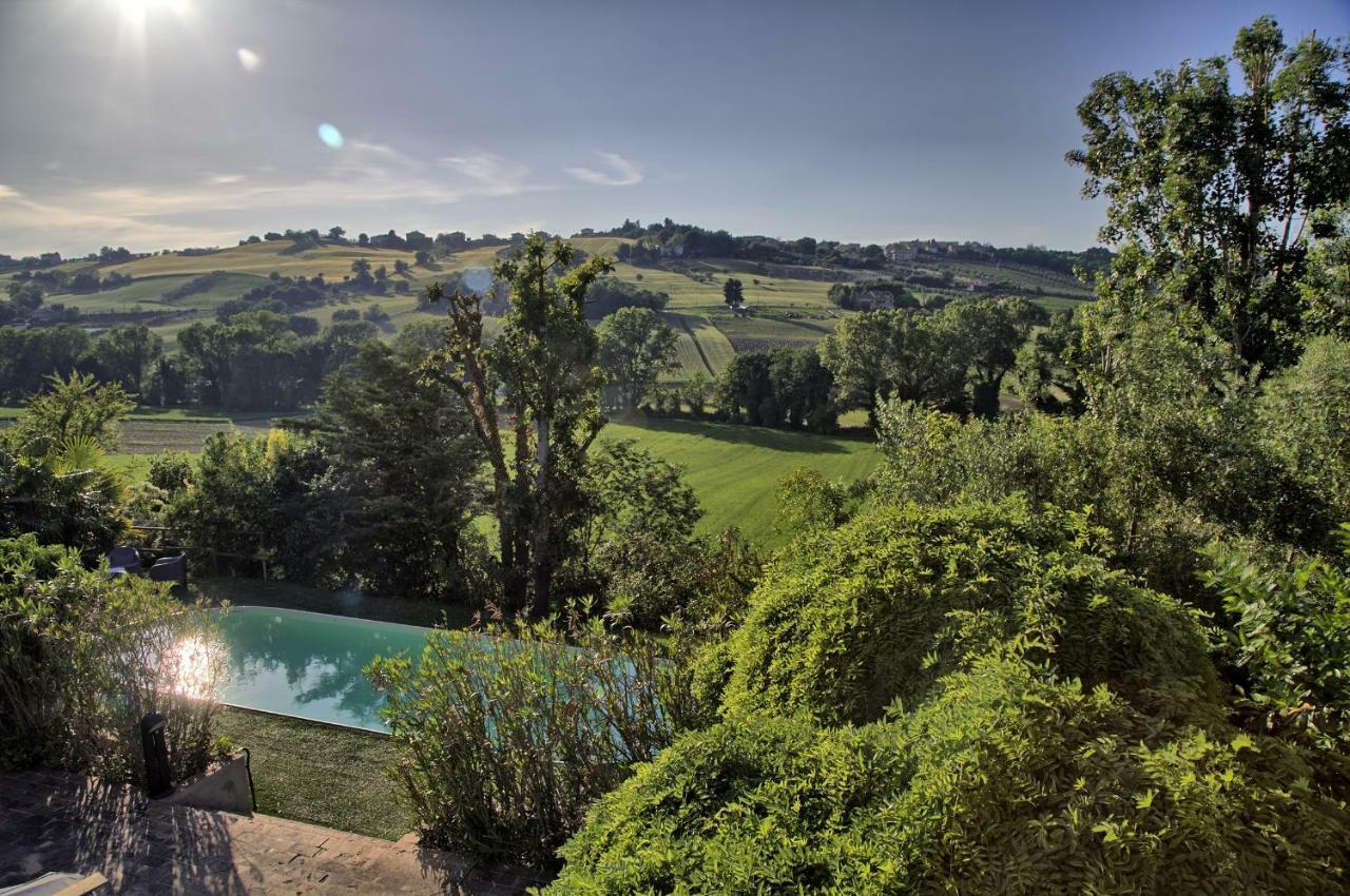 Grande Villa Storica Per Vacanze Con Giardino Privato E Piscina Ostra エクステリア 写真