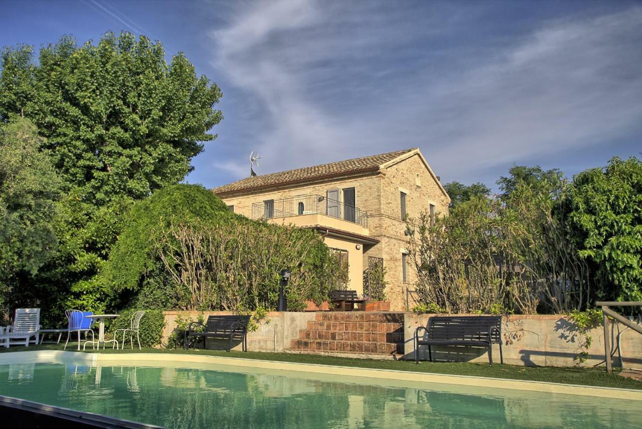 Grande Villa Storica Per Vacanze Con Giardino Privato E Piscina Ostra エクステリア 写真