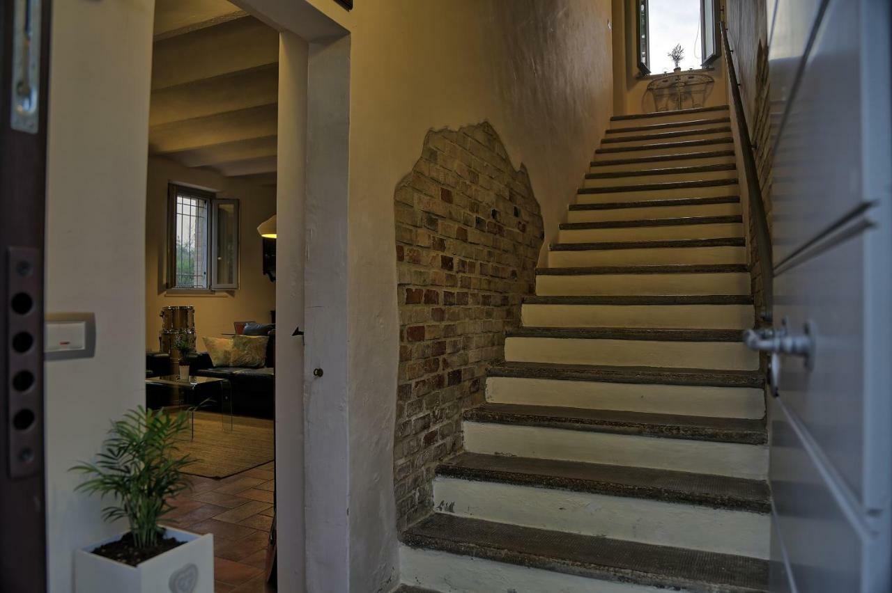 Grande Villa Storica Per Vacanze Con Giardino Privato E Piscina Ostra エクステリア 写真