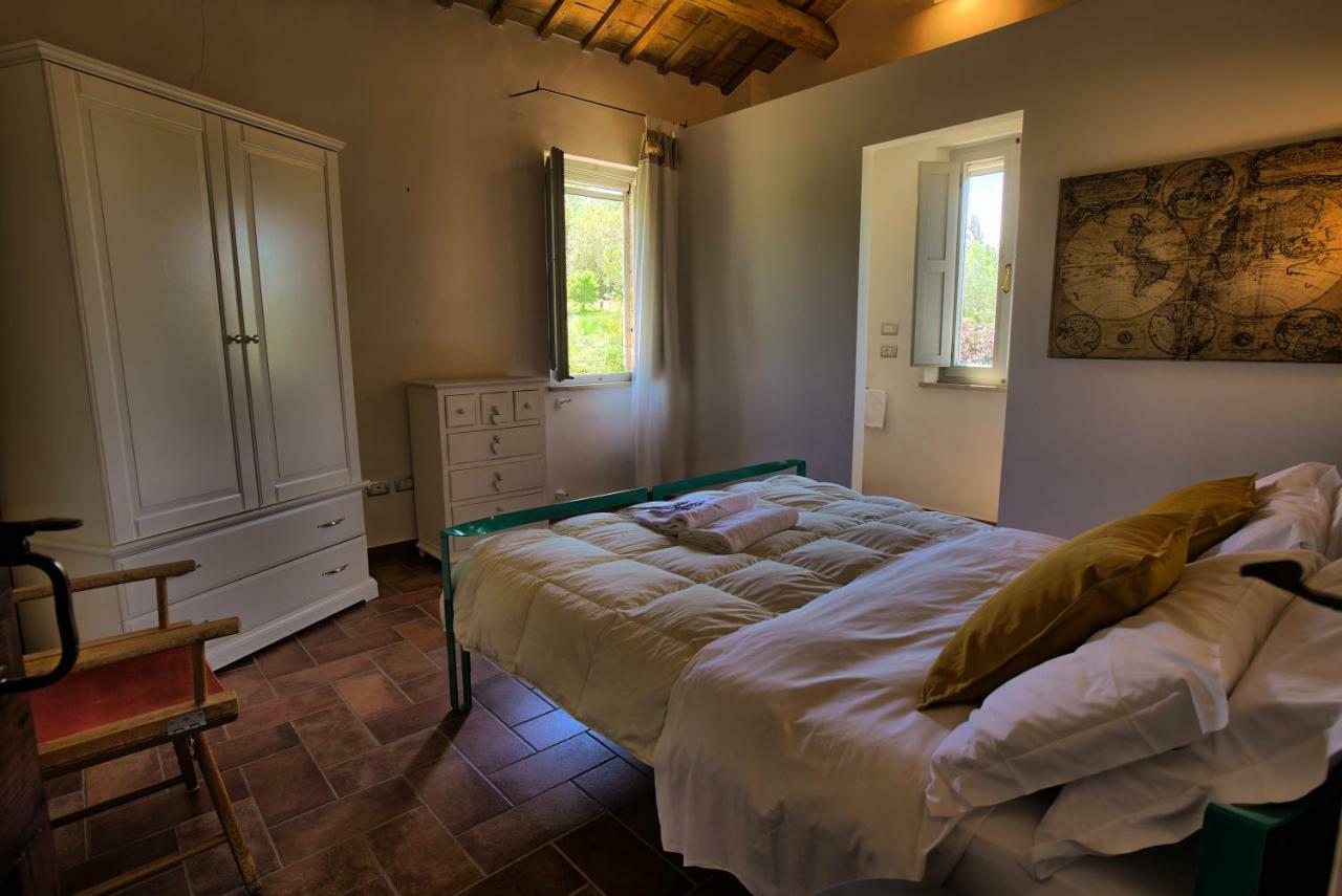 Grande Villa Storica Per Vacanze Con Giardino Privato E Piscina Ostra エクステリア 写真