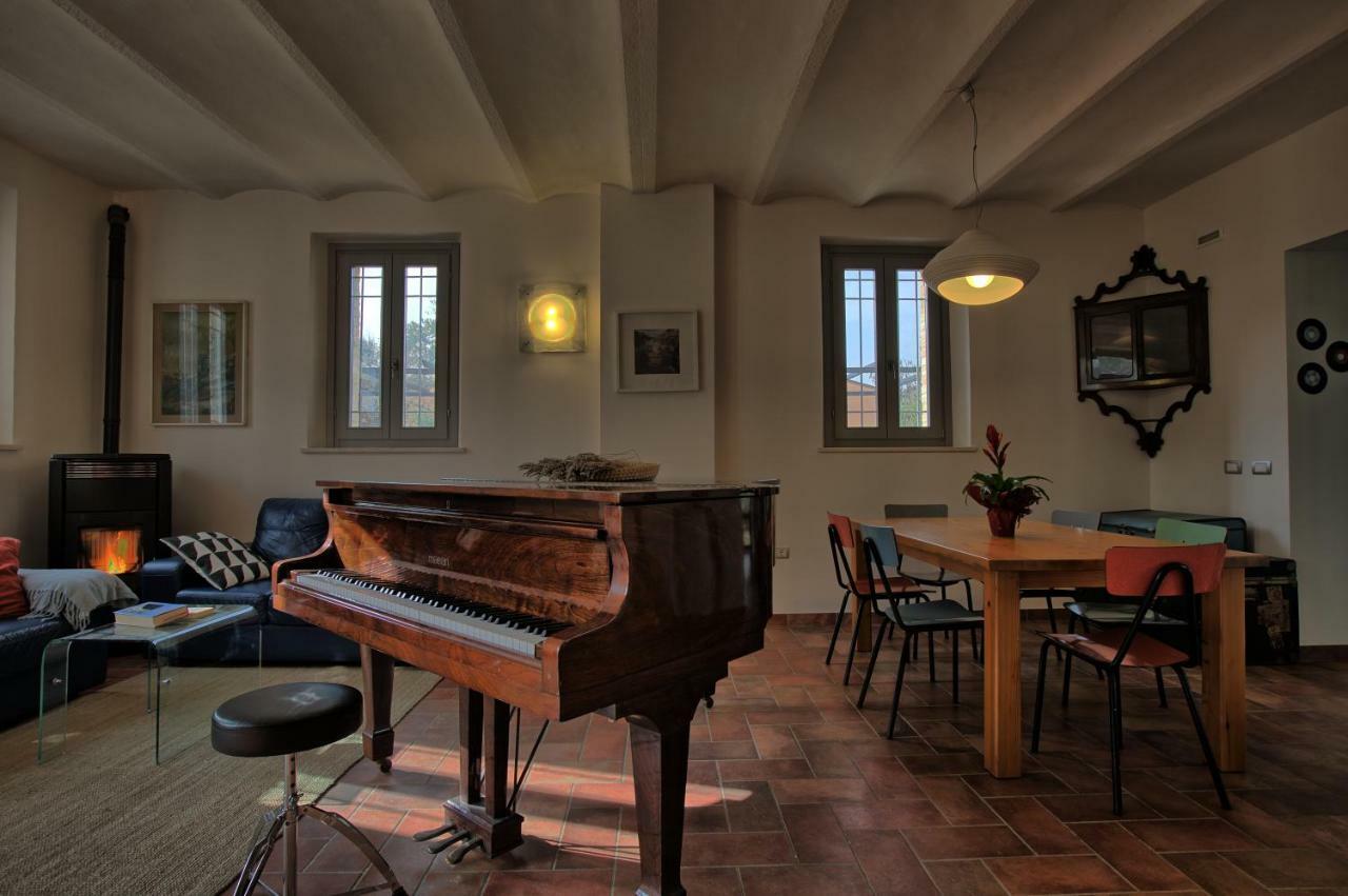 Grande Villa Storica Per Vacanze Con Giardino Privato E Piscina Ostra エクステリア 写真